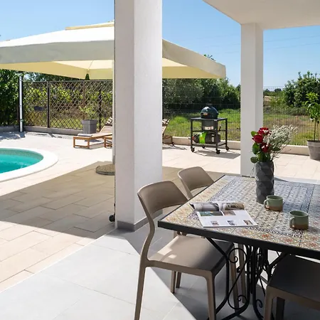 فيلة Akadia Kuca Za Odmor Sa Grijanim Bazenom