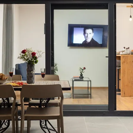 Akadia Kuca Za Odmor Sa Grijanim Bazenom فيلة